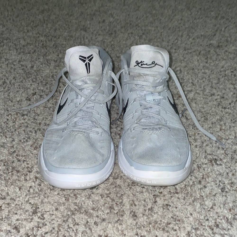 Kobe Bryant Nike Mamba shoes | Size 8.5 | Gray